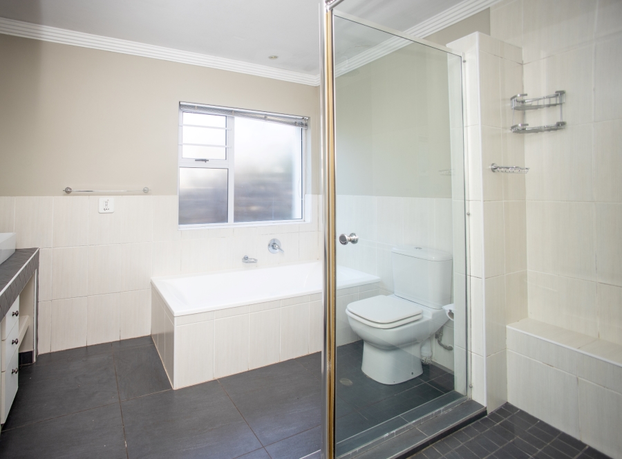 4 Bedroom Property for Sale in Gonubie Eastern Cape